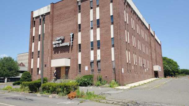 The Massachusetts Division of Capital Asset Management and Maintenance, known as DCAMM, announced Thursday it had selected a former medical building on Liberty Street in Springfield as the location for the new courthouse.
