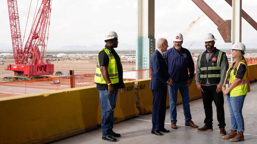 Biden at plant in PHX  AP