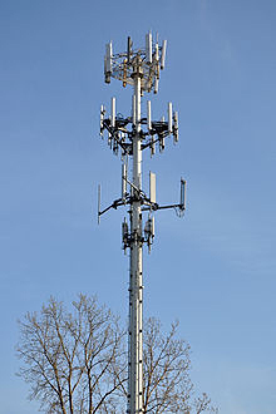 220px-Cell_Phone_Tower.jpg