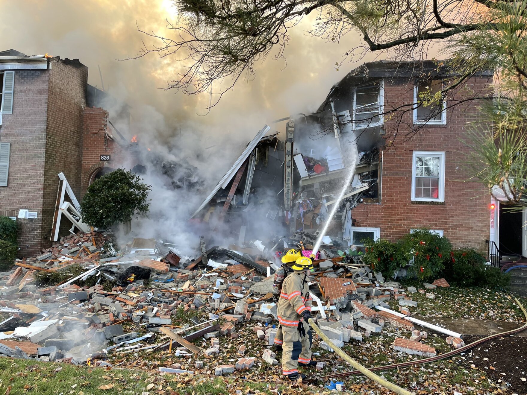 At least 10 injured in Maryland apartment fire, explosion