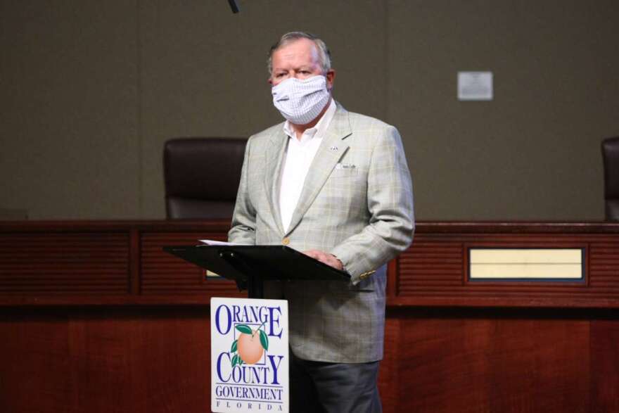 Buddy Dyer wearing mask