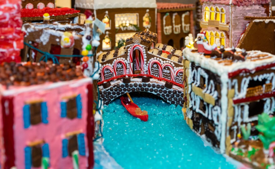 A gondolier guides two gummy bears under Venice's landmark Rialto Bridge, the oldest bridge across the city's Grand Canal.
