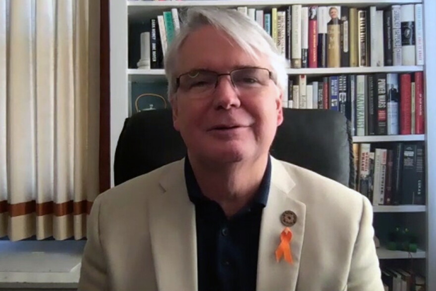 Bloomington Mayor John Hamilton
