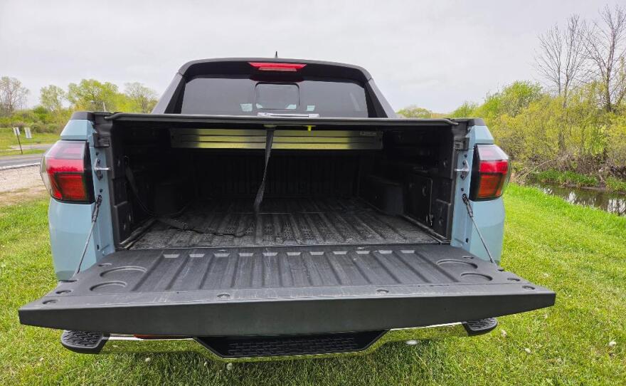 2026 Hyundai Santa Cruz Limited AWD tailgate