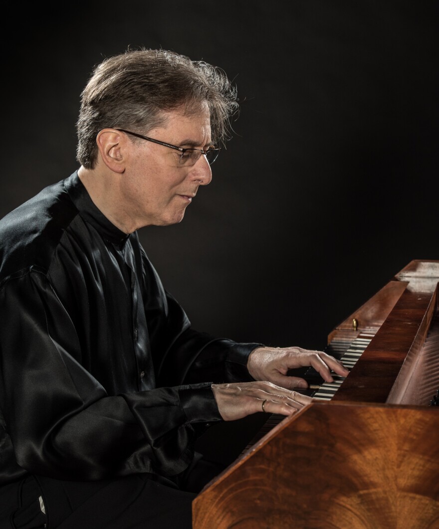 Pianist and musicologist Robert Levin playing the fortepiano