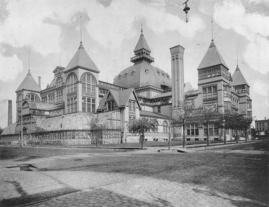 Touted as the “finest exposition center in the nation”, the Milwaukee Industrial Exposition Building was constructed in 1881 in Milwaukee, Wisconsin. The Exposition Building boasted a 6,000-seat music hall, a bicycle track, a fish hatchery and an organ with 3,000 pipes. It was here that the 1905 ABC Tournament was held from February 18-25.