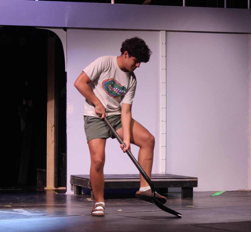 Jonny Serrat plays stoker Frederick Barrett.