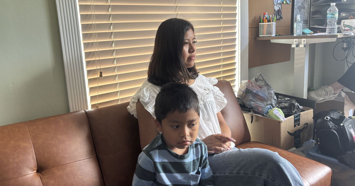 'Leaving us all alone': Border Patrol arrests Lake Worth parents in front of U.S.-born children