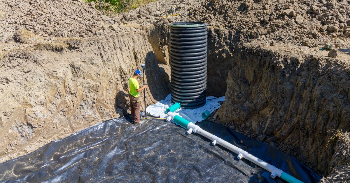 In northwest Ohio, new tanks are filtering phosphorus from farm runoff
