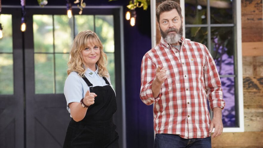 Amy Poehler and Nick Offerman host NBC's new craft competition, <em>Making It</em>.