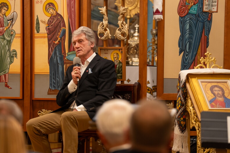 Yushchenko Urges Hope at St. Louis County Ukrainian Church