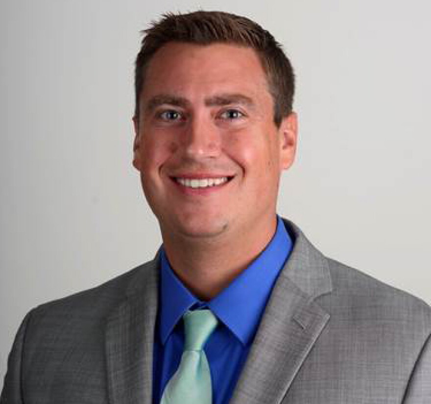 Pensacola play-by-play announcer Tommy Thrall joins the Reds Radio booth in 2019.