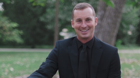 Western Illinois University alumnus Wes Anderson, a 2025 Master of Arts in Teaching graduate, returns to the stage as guest conductor for the Knox-Galesburg Symphony concert Saturday, Nov. 22, in Galesburg.