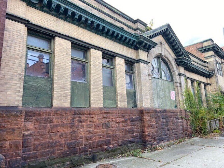 Public Bathhouse No. 2 on Fourth Avenue in Albany.