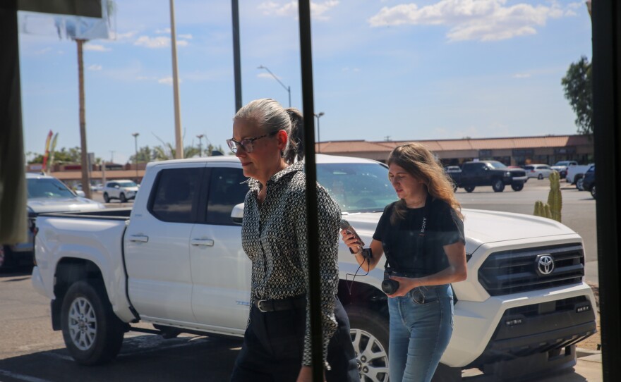 Before entering the Chile Pepper, Hobbs cheerily recorded a video for social media, where she discussed why Arizona removed state income taxes on tips for service workers like those employed at the Chile Pepper.