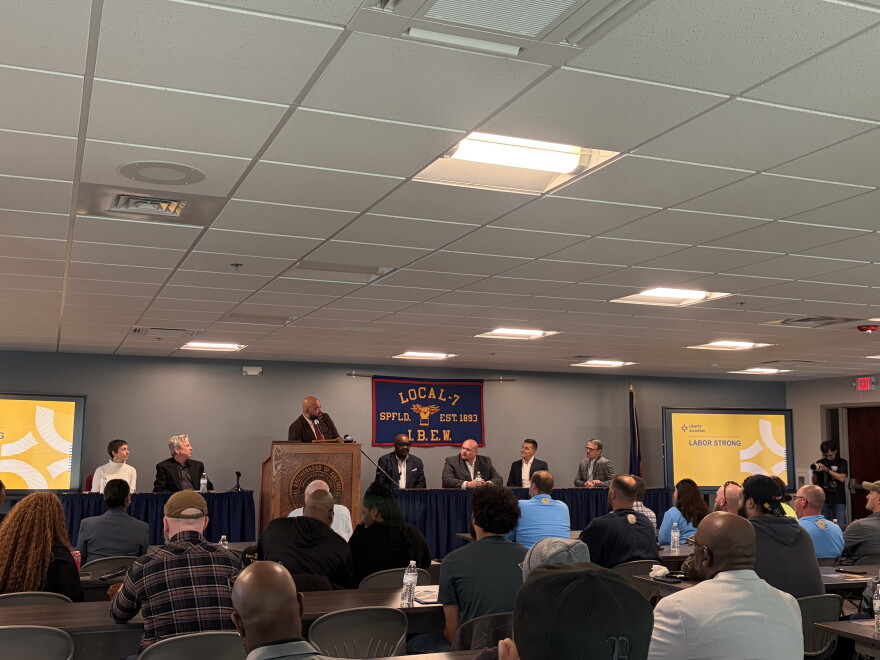 Liberty Junction officials meet with local trade unions ahead of the construction of the Springfield Courthouse.