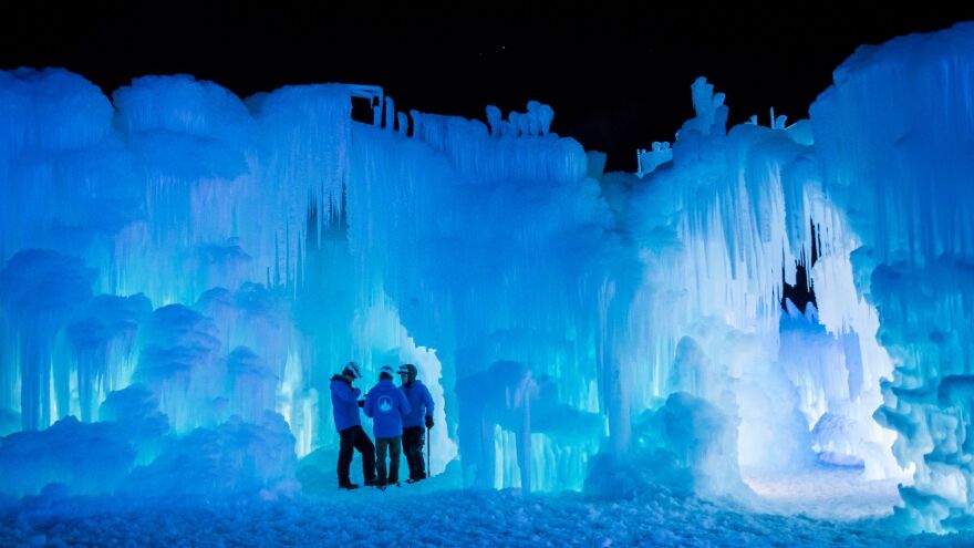 DillonIceCastleBuild_AnneliseNelson.jpg