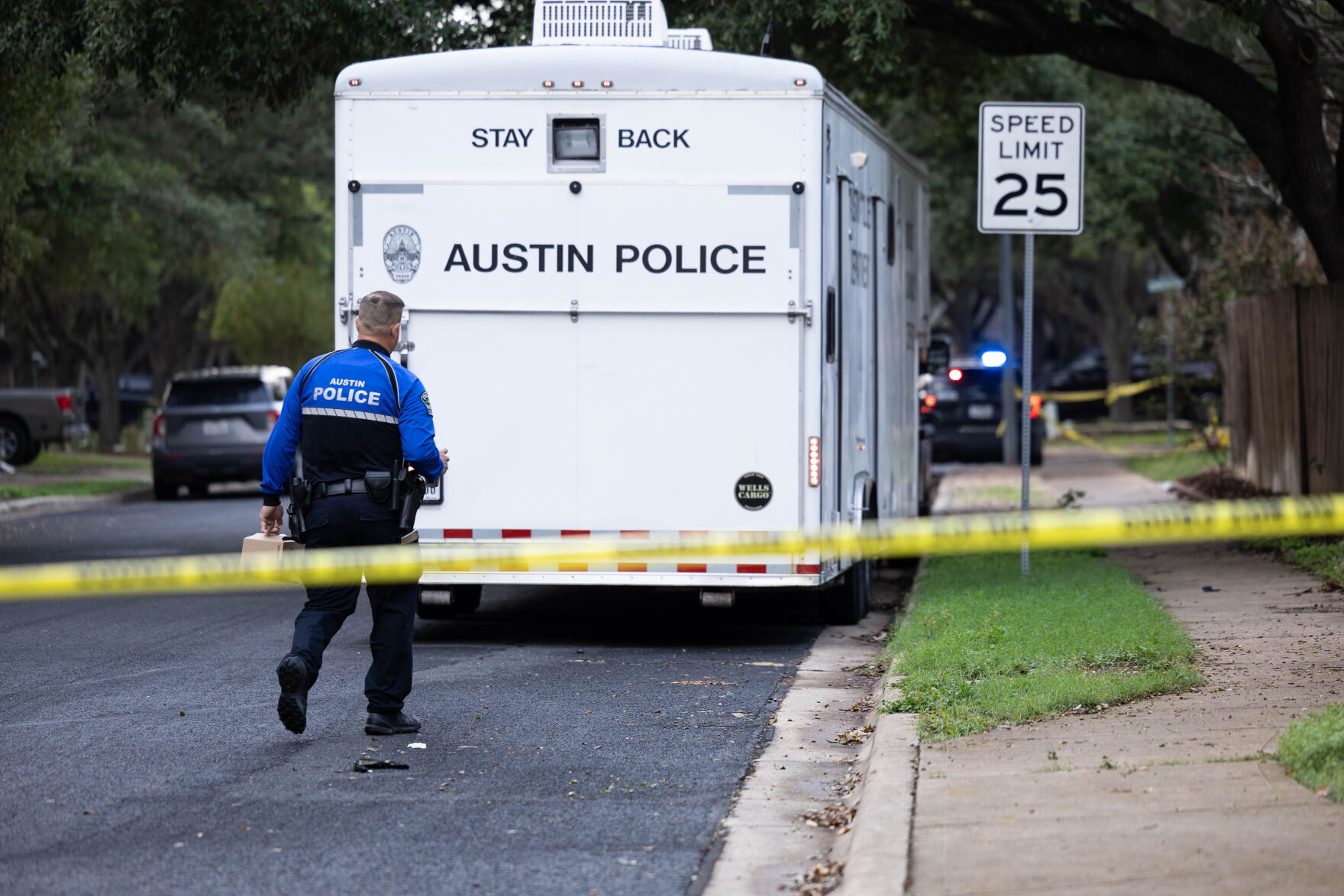 Austin police officer killed in shooting Saturday morning, second ...