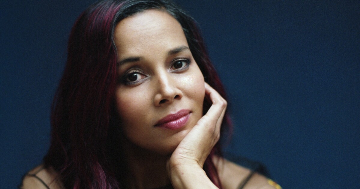 Rhiannon Giddens goes back to 'fetch it'