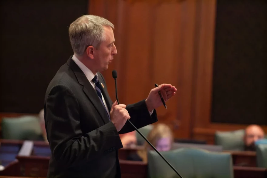 House Republican Floor Leader Patrick Windhorst, of Metropolis, questions Rep. Kam Buckner about his megaprojects bill on April 22, 2026.