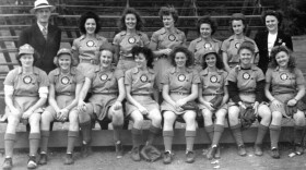 Lavonne "Pepper" Paire Davis (front row, second from the right) played for the Fort Wayne Daisies in 1945.