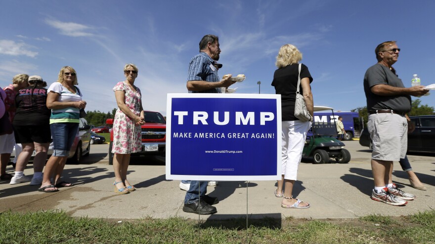 Donald Trump has staffed up in Iowa and New Hampshire but hasn't reached out to top party leaders and taken the typical campaign approach.