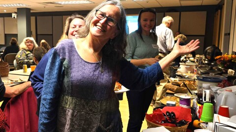 Join Kate McNally for a special afternoon of music, food, and community at The Folk Show Potluck Dinner on Sunday, November 23rd.