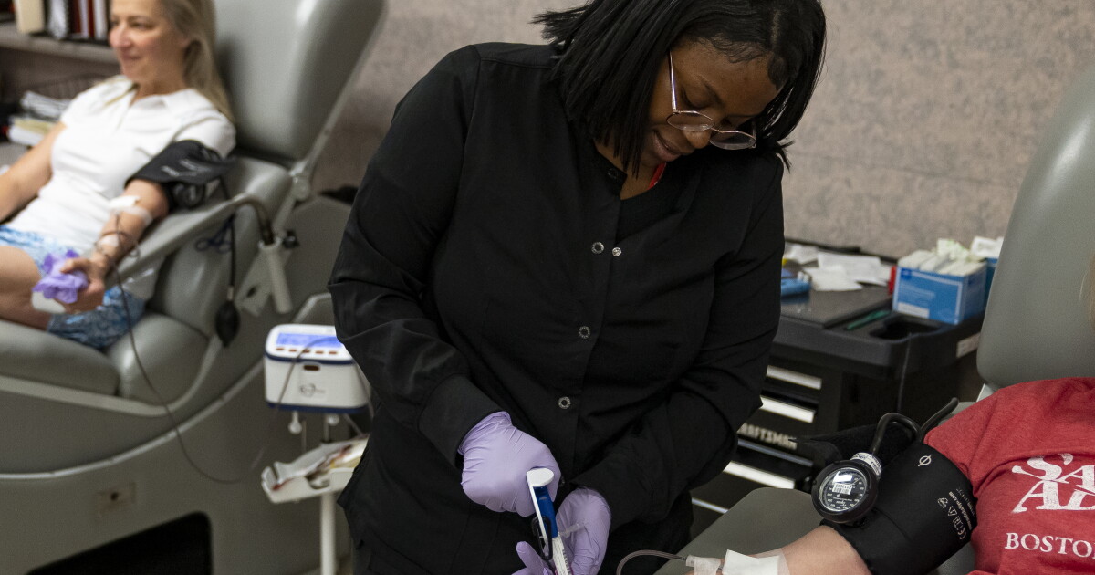 Doctor Red Cross Red Cross declares an emergency blood shortage, as number of donors ...