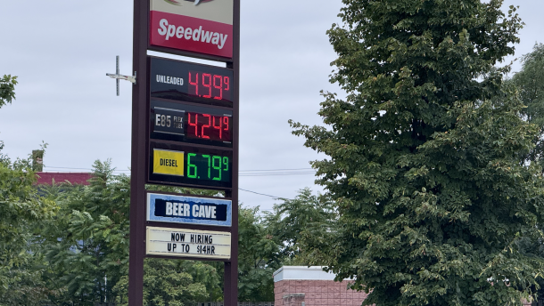 A Speedway gas sign