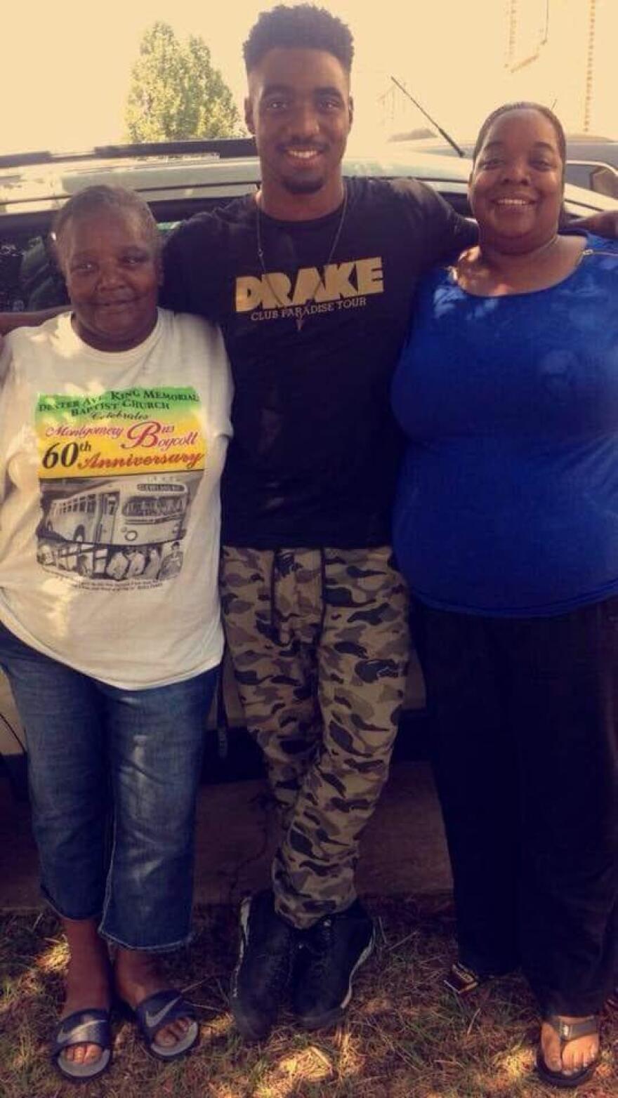 family_0.jpg