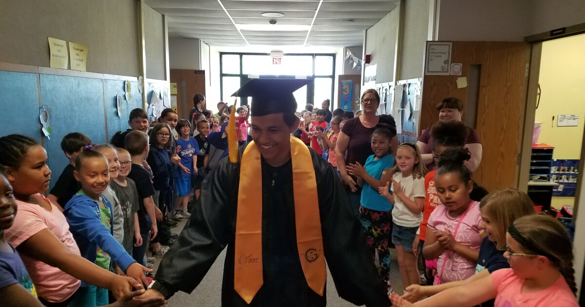 Galesburg High School Students Relive the Past Before Graduating