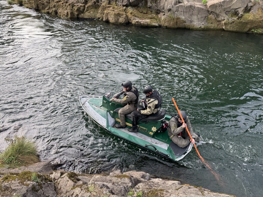 A search is underway for an 18-year-old man who was last seen in the Santiam River in Mill City