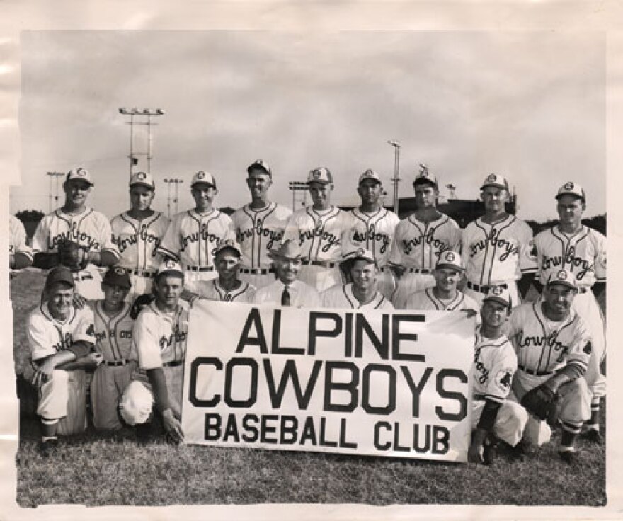 alpine-cowboys-bw