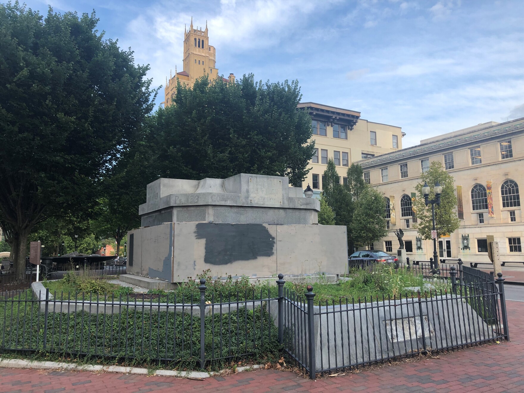 NC Supreme Court affirms Asheville's authority to remove Vance Monument