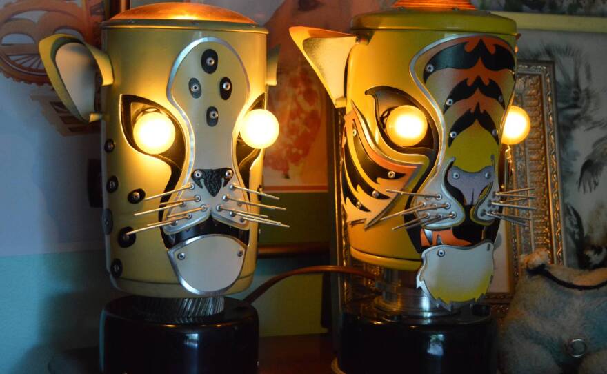 two tiger shaped robot lamps