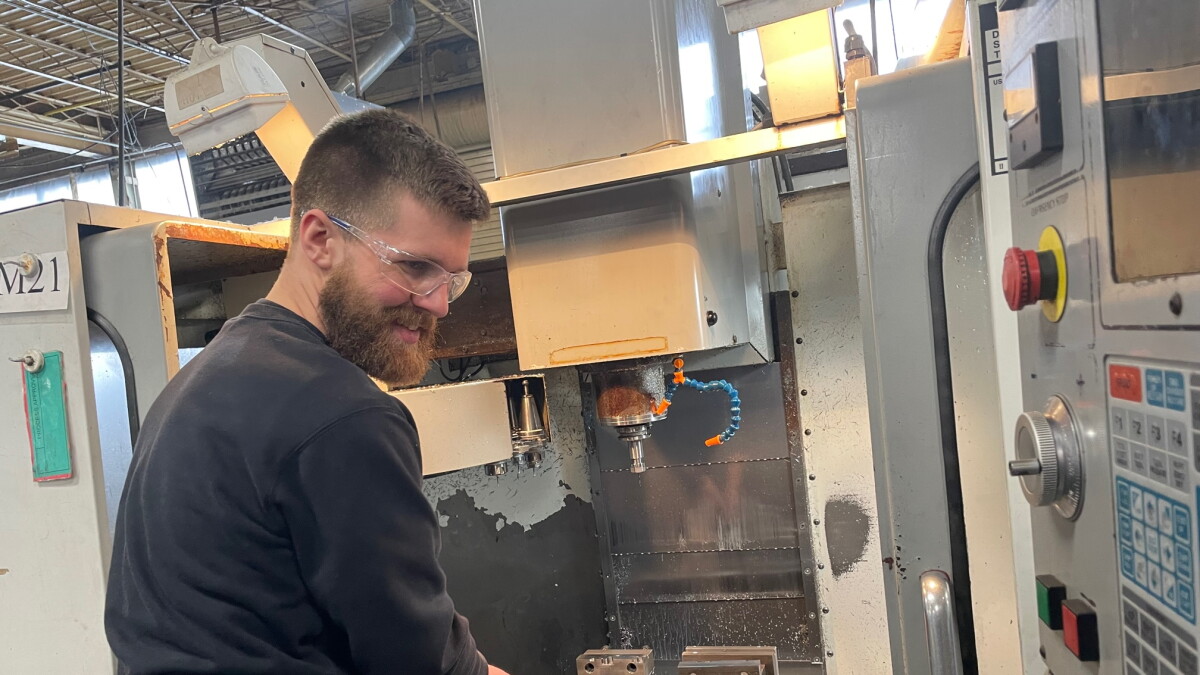 Ohio manufacturer wants engineering grads to get their hands dirty - Vimarsana News