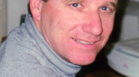 Visit journalist Pete Earley's website