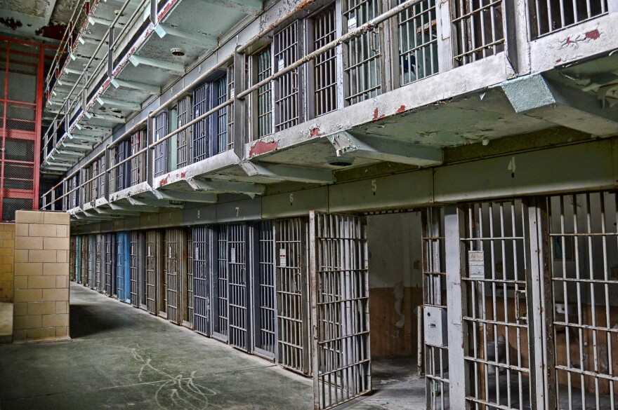 Michigan high court says state must pay costs for inmates’ volunteer
