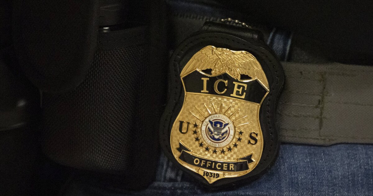 Man arrested by masked ICE agents at Seattle immigration court without deportation order