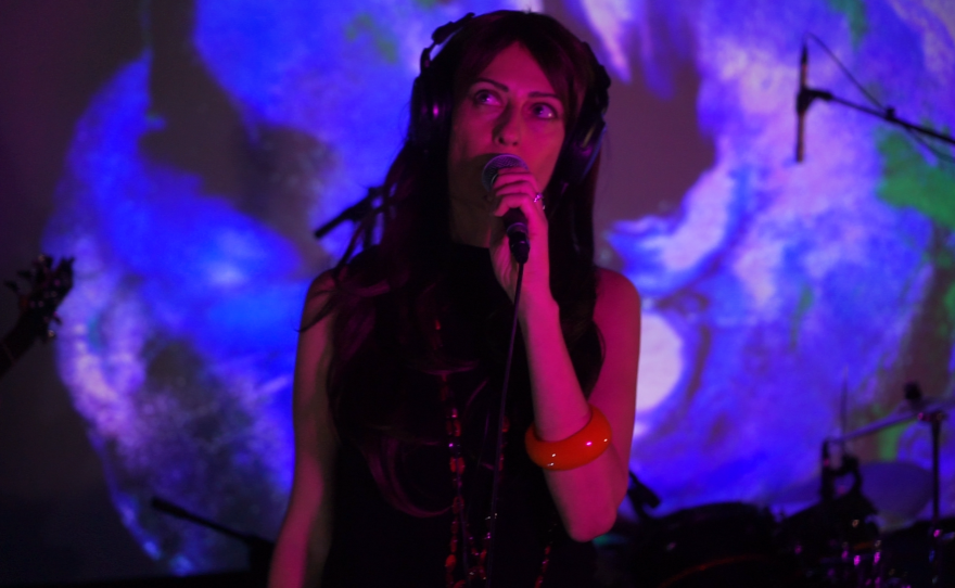 Rishi Maze performing live in WNIJ's Studio A