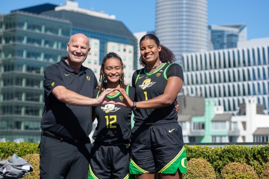 Oregon Women's Basketball coach Kelly Graves with Tahina Paopao and Nyara Sabally at the Pac-12 Media Day on Oct. 12.