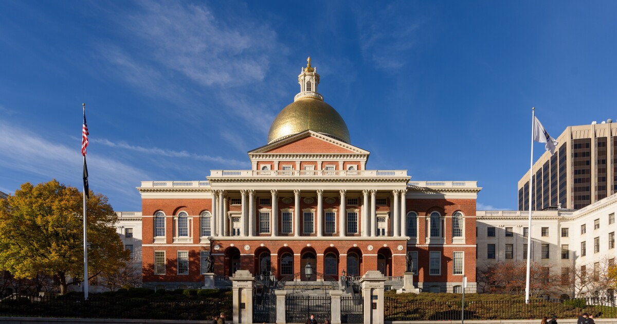 Mass. faces 'probability of recession' says risk management expert at Boston University