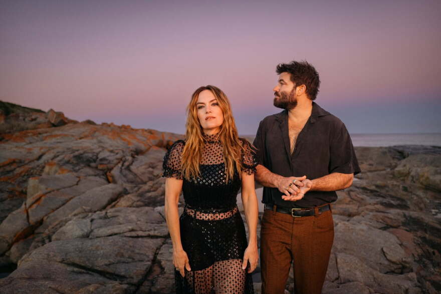 The Australian brother/sister duo Angus & Julia Stone