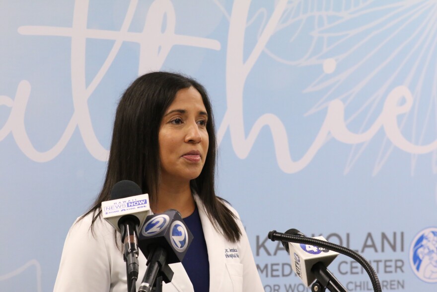 Dr. Jessica Kosut, Hawai‘i Pacific Health division chief of pediatric hospitalists, speaks at a press conference at Kapiʻolani Medical Center for Women and Children on Oct. 13, 2022.