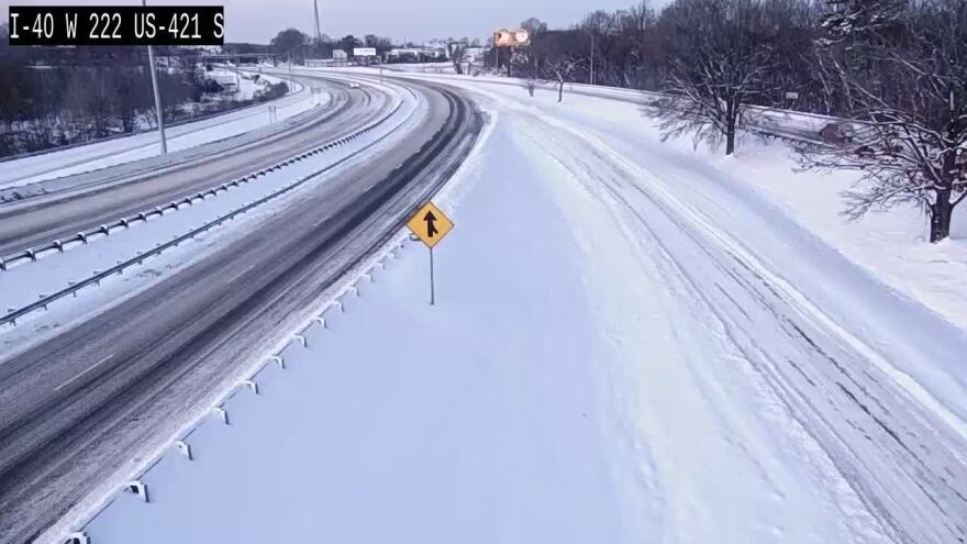 Snow covers I-40 W 