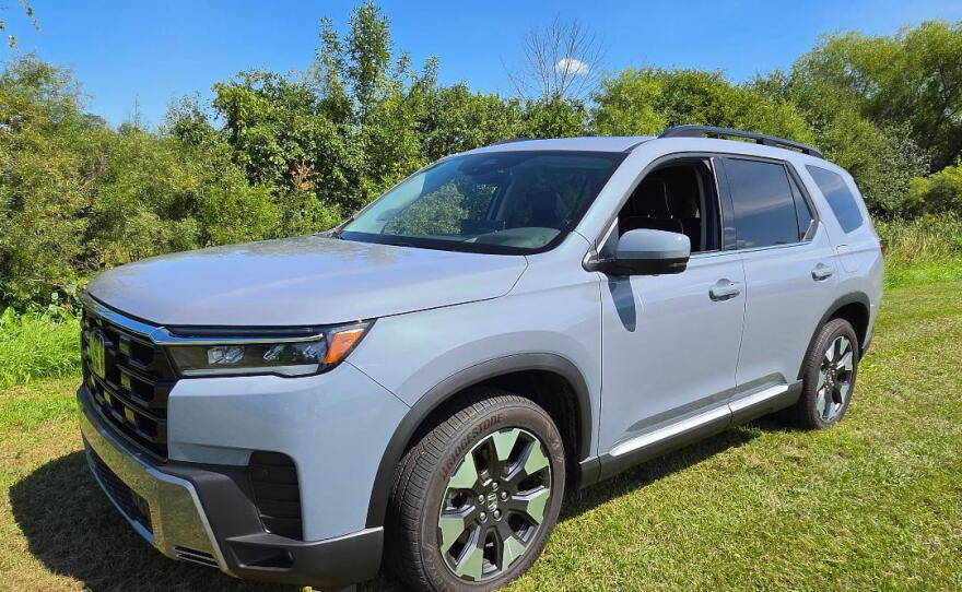 2026 Honda Pilot AWD Elite left front