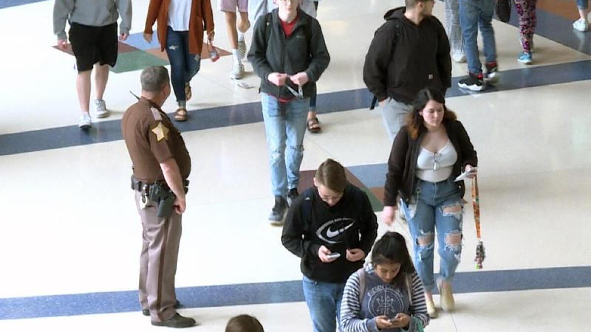 Indiana schools get $30M for school safety projects, including resource officers - Vimarsana News