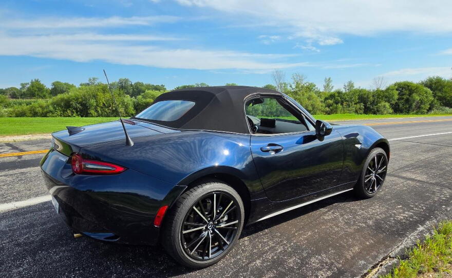 2026 Mazda MX-5 Miata Grand Touring right rear