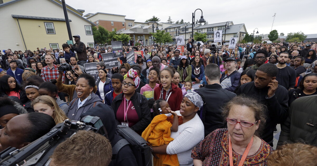 Inquest jury starts deliberations in Charleena Lyles' death by police ...