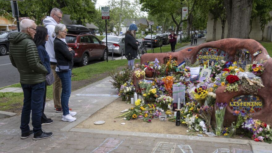 Paul Kitagaki Jr./AP